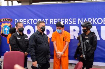 Tim Polda Riau Kejar Kejaran di Jalan Arifin Ahmad Buru Pemilik 16 Kg Sabu